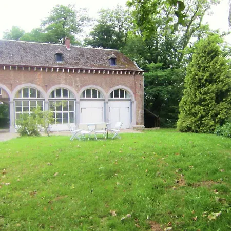 Hébergement de vacances Cozy Holiday Home In Gembloux With Meadows Nearby *