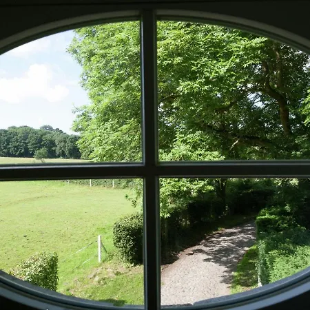 Cozy Holiday Home In Gembloux With Meadows Nearby Hébergement de vacances Beuzet