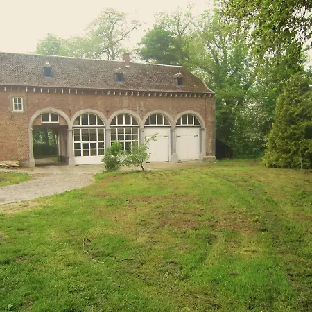 Hébergement de vacances Cozy Holiday Home In Gembloux With Meadows Nearby *