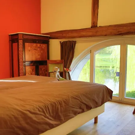 Cozy Holiday Home In Gembloux With Meadows Nearby