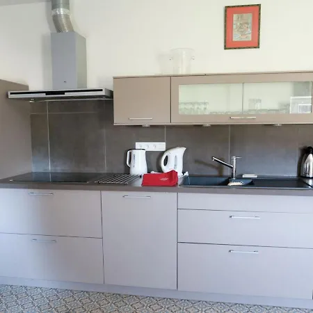 Cozy Holiday Home In Gembloux With Meadows Nearby Hébergement de vacances Beuzet