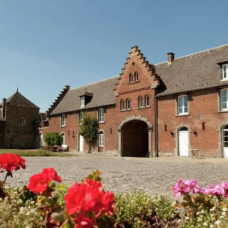 Hébergement de vacances Cozy Holiday Home In Gembloux With Meadows Nearby *